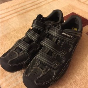 Bike shoes, cycling shoes, spin shoes
